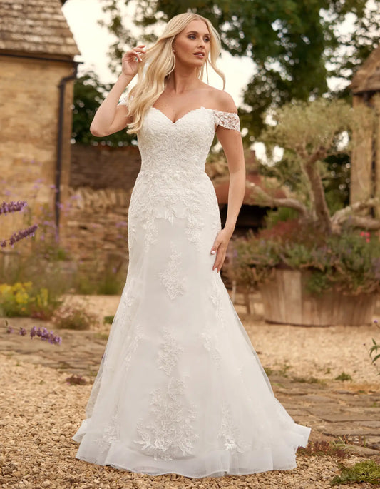 AerbaDress an off-the-shoulder fit & flare wedding dress
