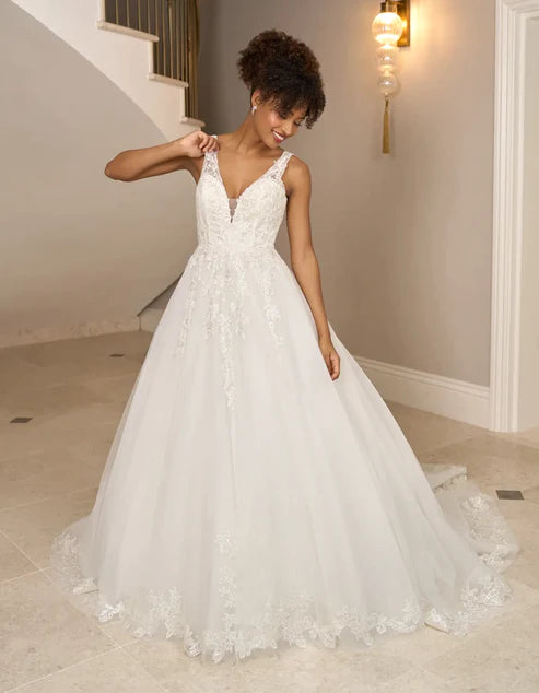 AerbaDress a floral a-line with lace hem