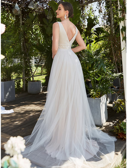 Beach Casual Wedding Dresses Floor Length A-Line Sleeveless V Neck Lace With Lace Embroidery