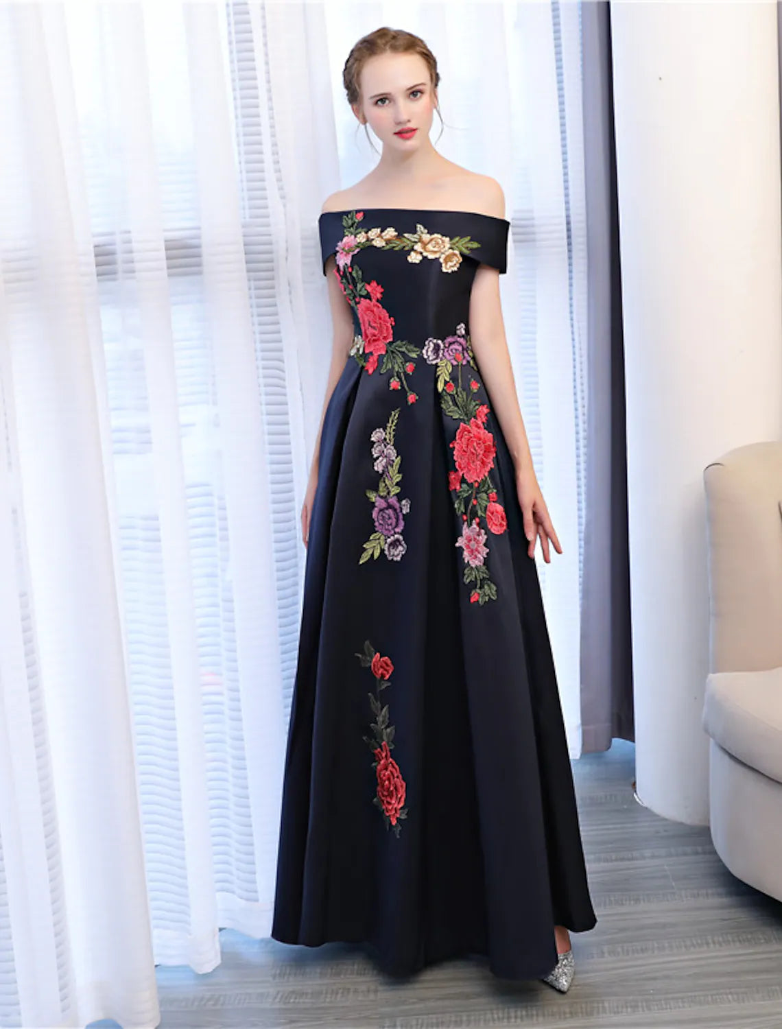 A-Line Floral Dress Wedding Guest Floor Length Sleeveless Off Shoulder Satin with Embroidery Appliques